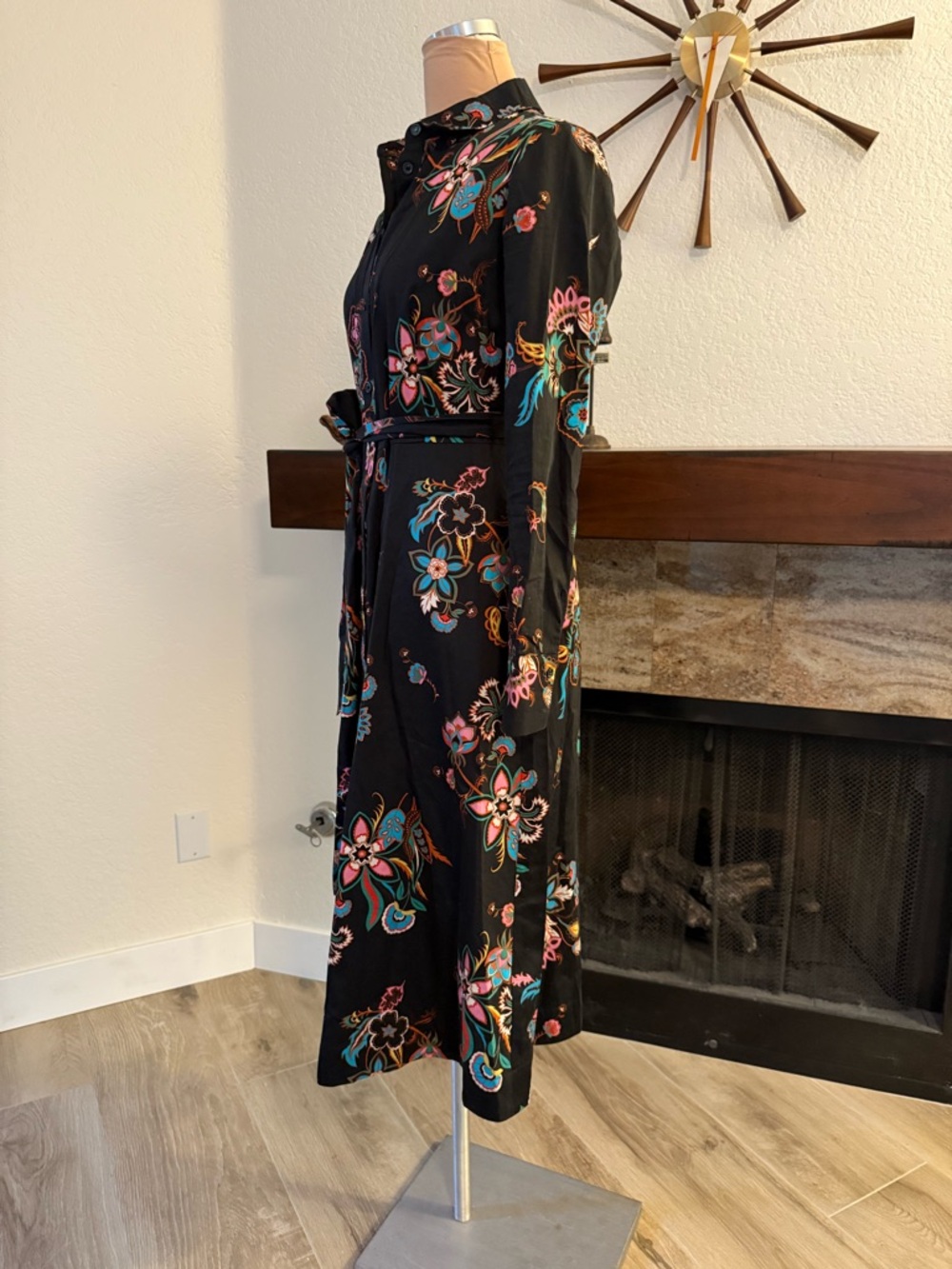 Boden Isodora Midi Shirt Dress in a black paisley chintz print - Picture 5 of 10